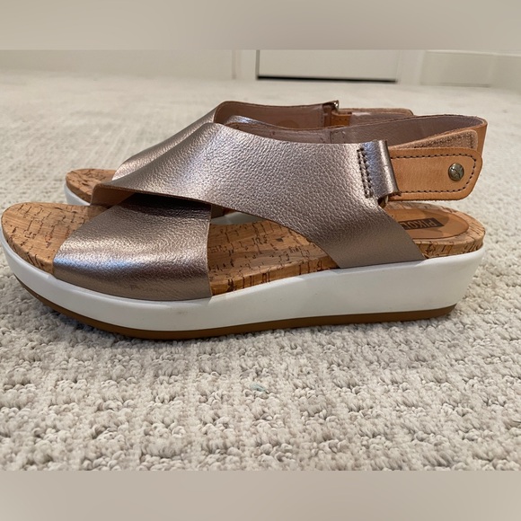 Pikolinos Mykonos Criss Cross Leather Slingback Sandals with Velcro closure. - Picture 8 of 9
